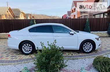 Седан Volkswagen Passat 2016 в 