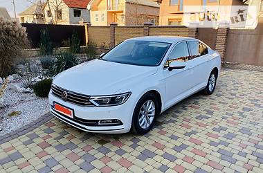 Седан Volkswagen Passat 2016 в 