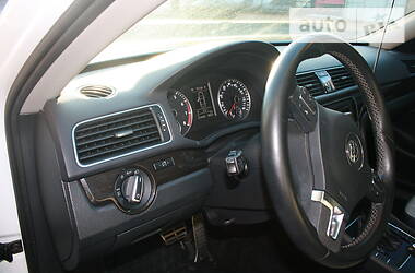 Седан Volkswagen Passat 2015 в 