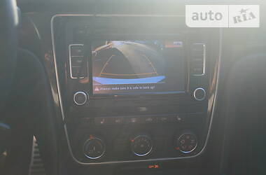 Седан Volkswagen Passat 2015 в 