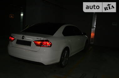 Седан Volkswagen Passat 2015 в 