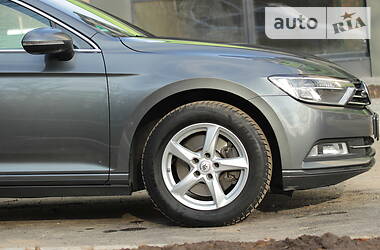 Універсал Volkswagen Passat 2016 в 