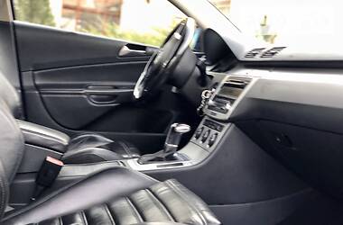 Універсал Volkswagen Passat 2009 в 