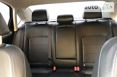 Седан Volkswagen Passat 2012 в 