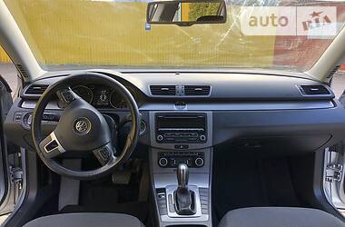 Універсал Volkswagen Passat 2011 в 