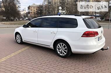 Универсал Volkswagen Passat 2011 в Киеве