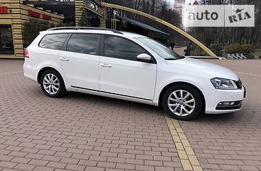 Универсал Volkswagen Passat 2011 в Киеве