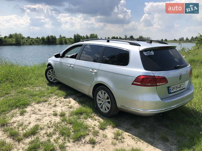 Универсал Volkswagen Passat 2012 в Житомире