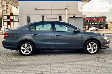 Седан Volkswagen Passat 2011 в 