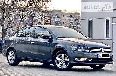 Седан Volkswagen Passat 2011 в 