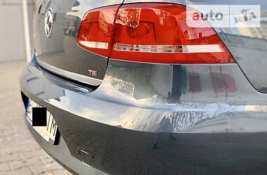 Седан Volkswagen Passat 2011 в 