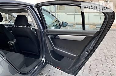 Седан Volkswagen Passat 2011 в 
