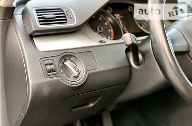 Седан Volkswagen Passat 2011 в 