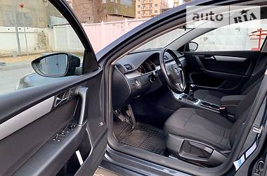 Седан Volkswagen Passat 2011 в 