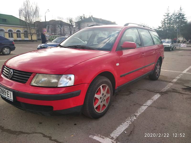 Универсал Volkswagen Passat 2000 в Коростене