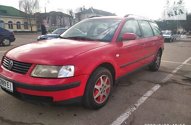 Універсал Volkswagen Passat 2000 в 