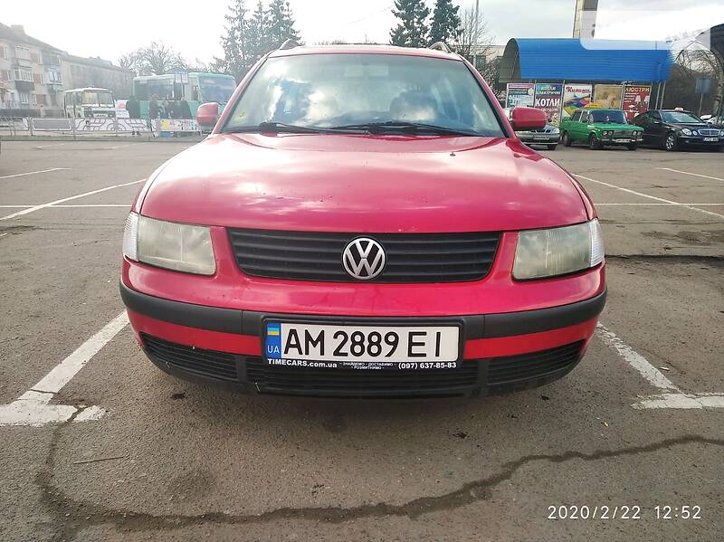 Универсал Volkswagen Passat 2000 в Коростене