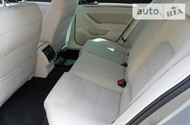 Універсал Volkswagen Passat 2015 в 