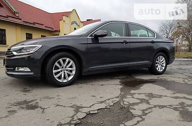 Седан Volkswagen Passat 2015 в 