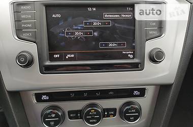 Седан Volkswagen Passat 2015 в 
