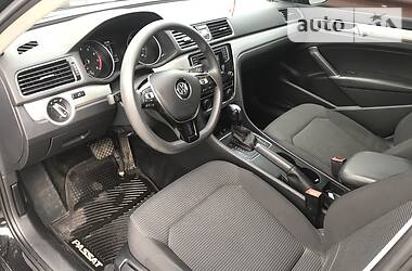 Седан Volkswagen Passat 2015 в 