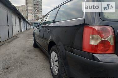 Універсал Volkswagen Passat 2001 в 
