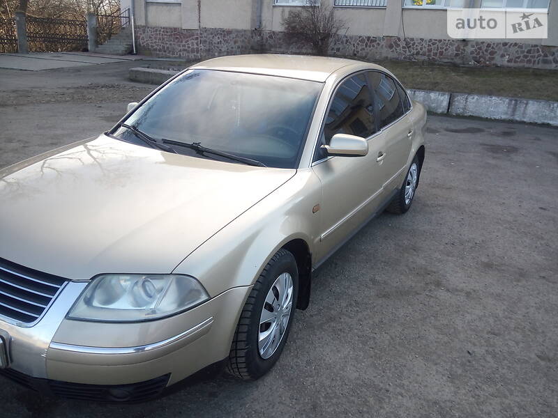 Седан Volkswagen Passat 2002 в Івано-Франківську