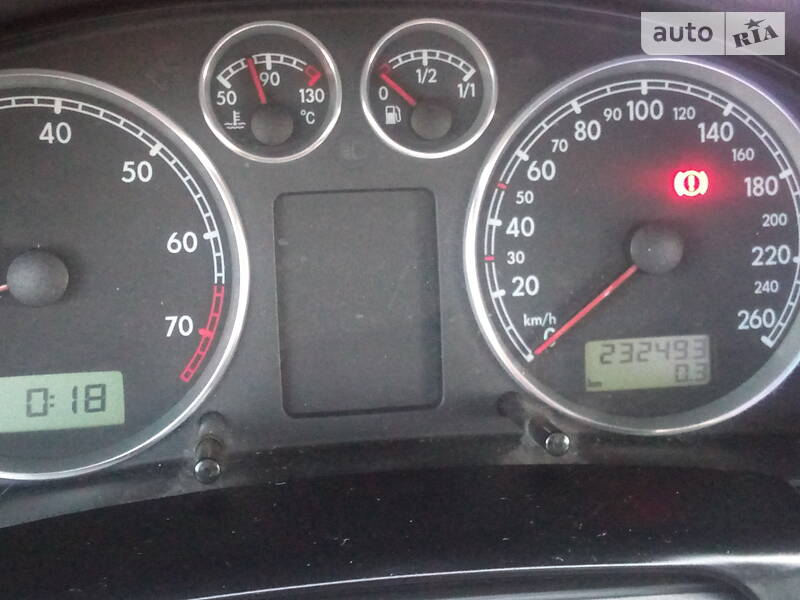 Седан Volkswagen Passat 2002 в Івано-Франківську