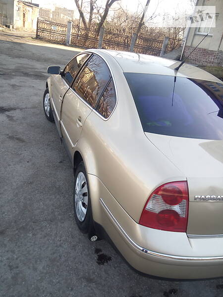 Седан Volkswagen Passat 2002 в Івано-Франківську