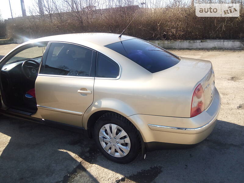 Седан Volkswagen Passat 2002 в Івано-Франківську
