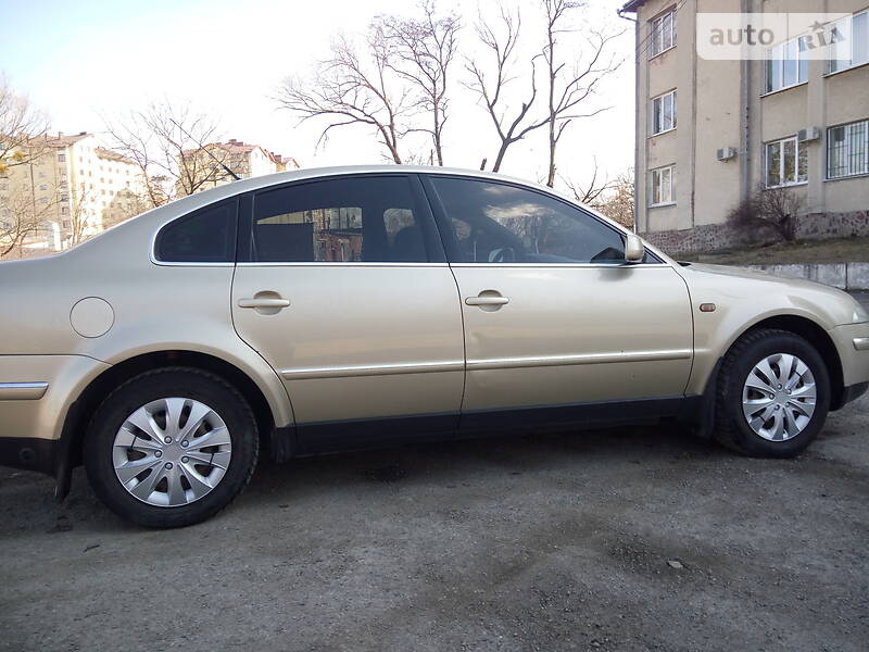 Седан Volkswagen Passat 2002 в Івано-Франківську