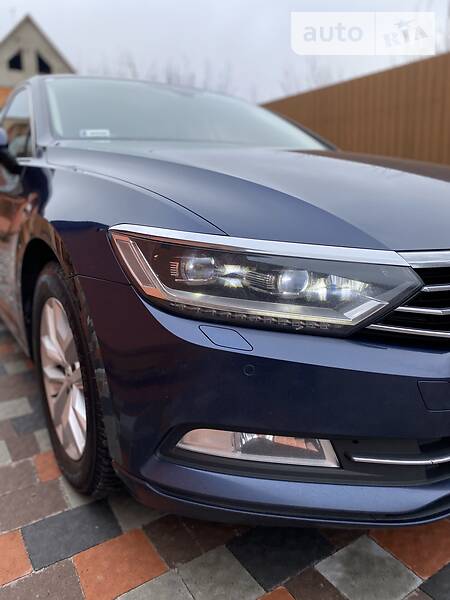 Седан Volkswagen Passat 2015 в 