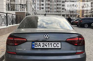 Седан Volkswagen Passat 2017 в Києві