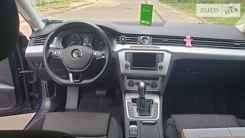 Універсал Volkswagen Passat 2016 в Львові