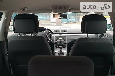 Універсал Volkswagen Passat 2011 в 