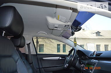 Універсал Volkswagen Passat 2012 в 