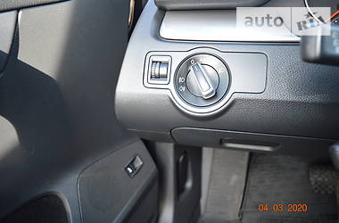 Універсал Volkswagen Passat 2012 в 