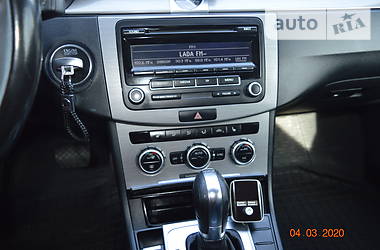 Універсал Volkswagen Passat 2012 в 