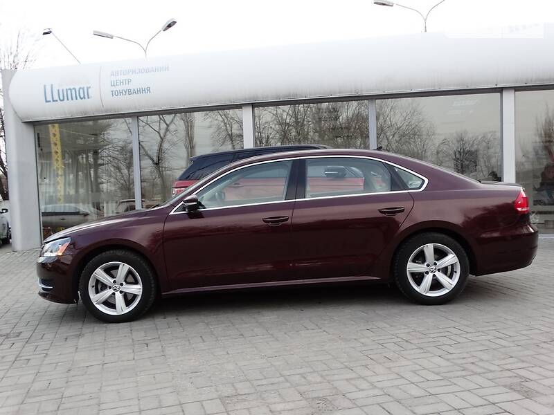 Седан Volkswagen Passat 2013 в Дніпрі