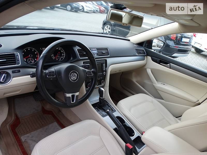 Седан Volkswagen Passat 2013 в Дніпрі