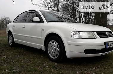 Седан Volkswagen Passat 2000 в 