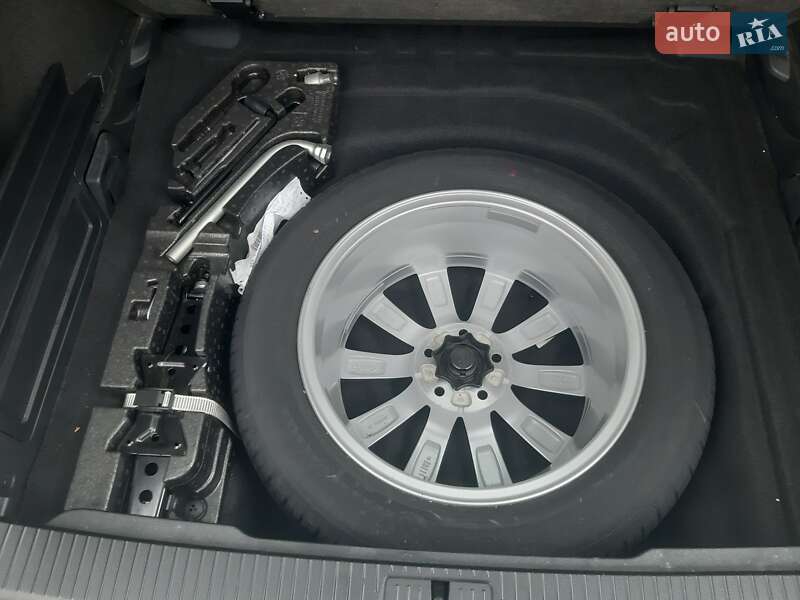 Универсал Volkswagen Passat 2015 в Львове