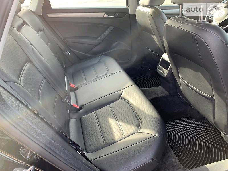 Седан Volkswagen Passat 2015 в Дніпрі