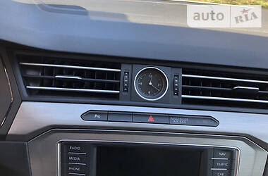Універсал Volkswagen Passat 2015 в 