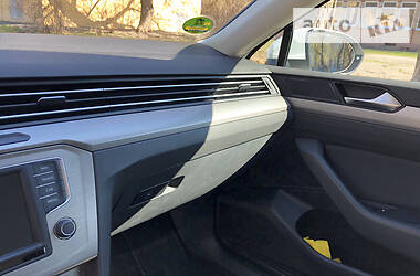 Універсал Volkswagen Passat 2015 в 