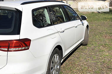 Універсал Volkswagen Passat 2015 в 