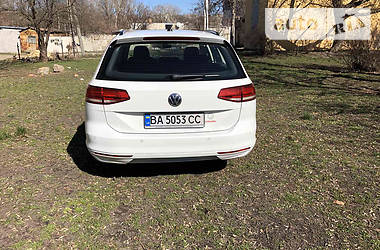 Універсал Volkswagen Passat 2015 в 