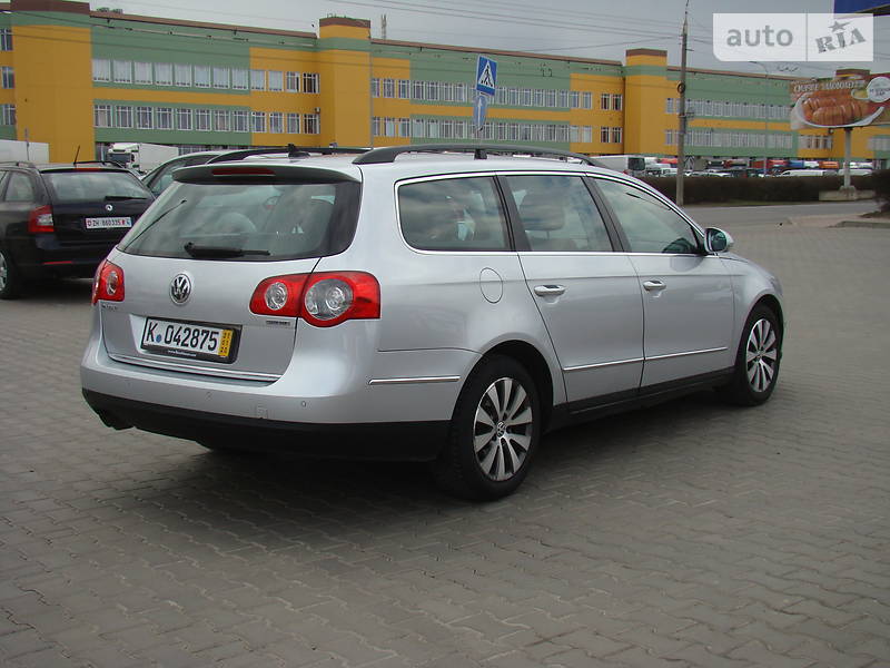 Універсал Volkswagen Passat 2010 в Луцьку