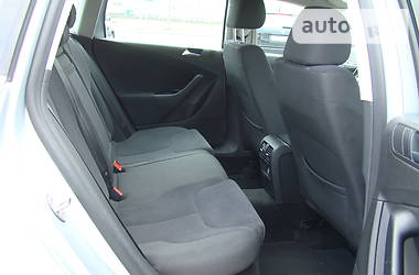 Універсал Volkswagen Passat 2010 в 