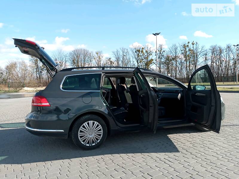 Універсал Volkswagen Passat 2012 в Бродах